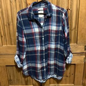 American Eagle boyfriend fit button-down shirt, size medium.
